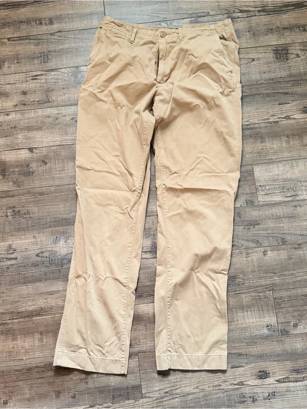 J crew Men's Classic Khaki Pants Stanton